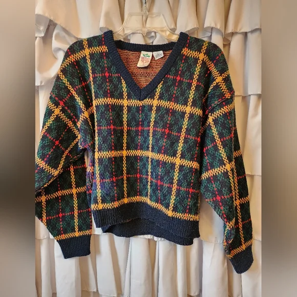 Women's Hobbit Core Gilmore Girls Radishes and Roses 90's Sweater Size Large - Picture 1 of 3